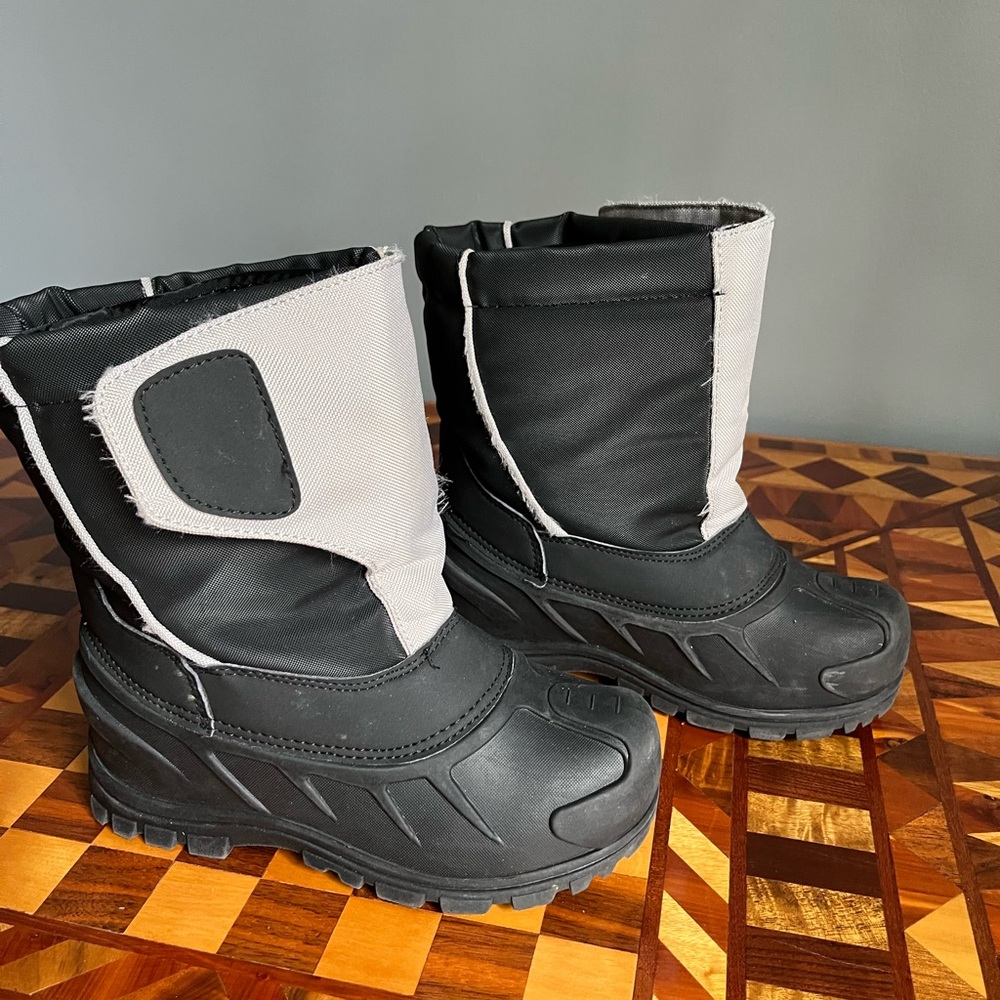 Itasca Kids Winter snow Boots (unisex)